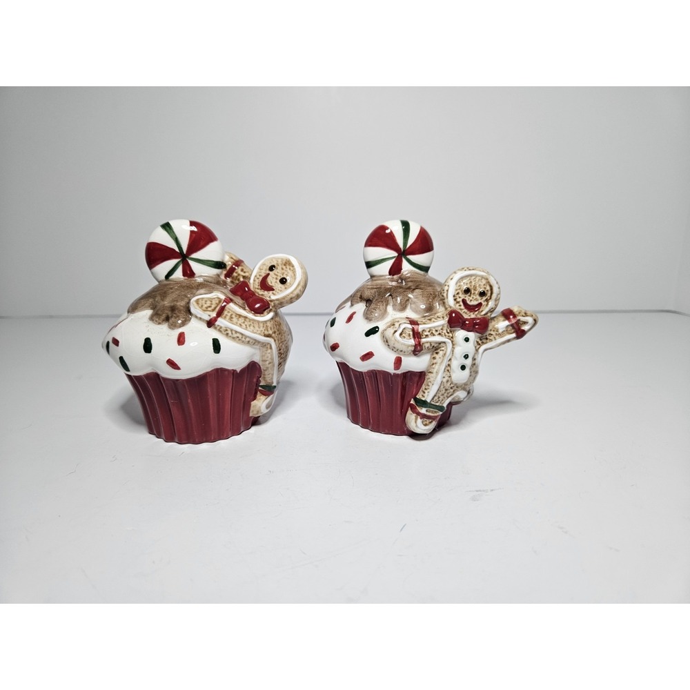 Fitz Floyd Sweet Treats Christmas Cupcake Gingerbread Salt Pepper Shakers 2006